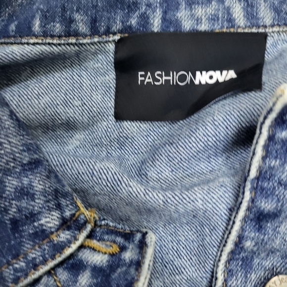 Fashion Nova's Distressed Designer Style Crop Jean Jacket - Picture 5 of 6
